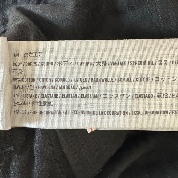 Abercrombie & Fitch The Mom High Rise Black Denim Jeans, Distressed, Size 27/4L - Picture 7 of 7